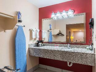 Quality Inn & Suites Bridge City Orange Cameră foto